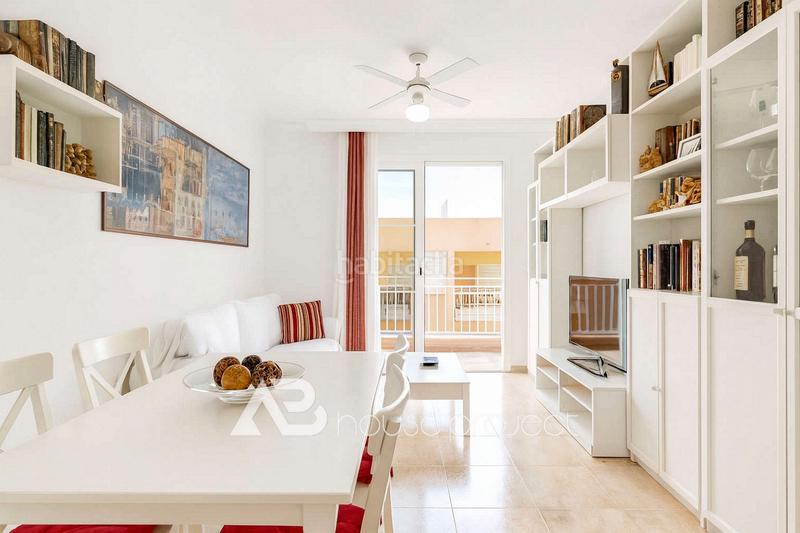 Foto ca959fc9-68f7-4bfc-98c2-e8a3f7f8aef7. Flat with parking in Las Rosas Arona