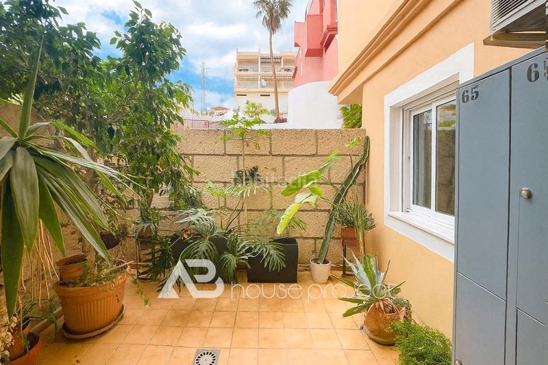 Foto 0b462330-8ca4-4864-ac3d-eafd9bba5527. Appartamento con parcheggio piscina in Chayofa Arona