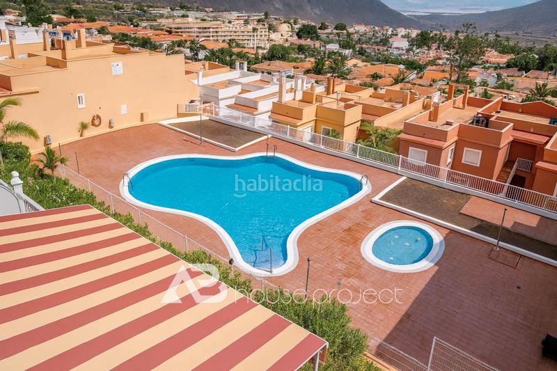 Foto 5ecc75c4-a726-4abe-b35a-b577e41603d9. Pis amb aparcament piscina a Chayofa Arona