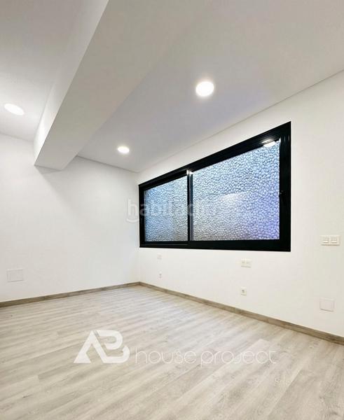 Foto e7f9dba8-7874-4dc6-bb0c-dee3402822fb. Chalet mit parking pool in Playa Fañabé Alto Adeje