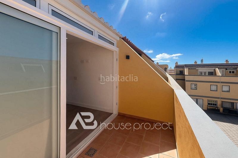 Foto 11603c20-bf89-4429-8008-46cc153df411. Casa a schiera con parcheggio in Valle San Lorenzo Arona