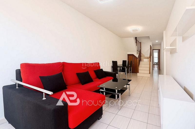 Foto 81083a40-0533-401c-ac4d-d81986d94af0. Casa a schiera con parcheggio in Valle San Lorenzo Arona