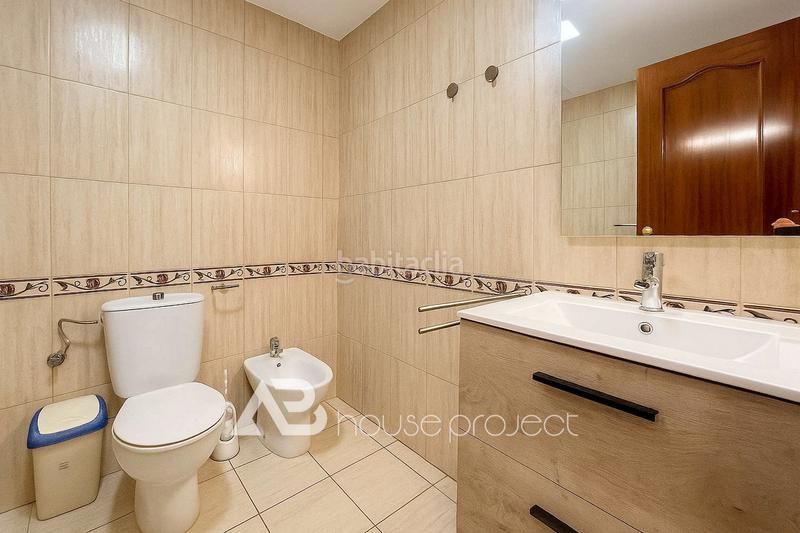 Foto b85d62df-385f-4b3a-9a6b-ccf2cb39821a. Casa a schiera con parcheggio in Valle San Lorenzo Arona