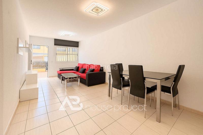 Foto dba38df3-bd38-4d60-a4ed-1e022f258727. Casa a schiera con parcheggio in Valle San Lorenzo Arona
