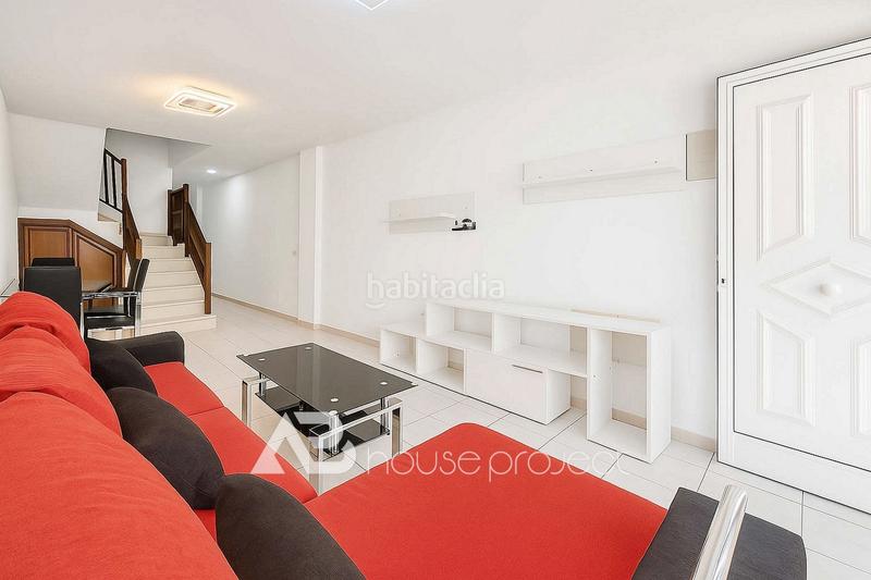 Foto 0f4f9639-5b3d-4ab7-bbe8-e218a516500a. Reihenhaus mit parking in Valle San Lorenzo Arona