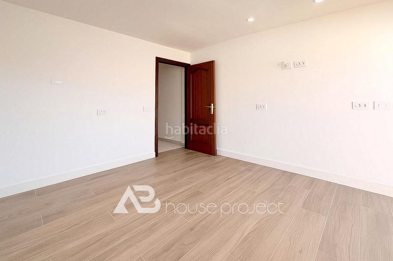 Foto b552ebce-3861-45e1-aff5-94eb29398535. Reihenhaus mit parking in Valle San Lorenzo Arona