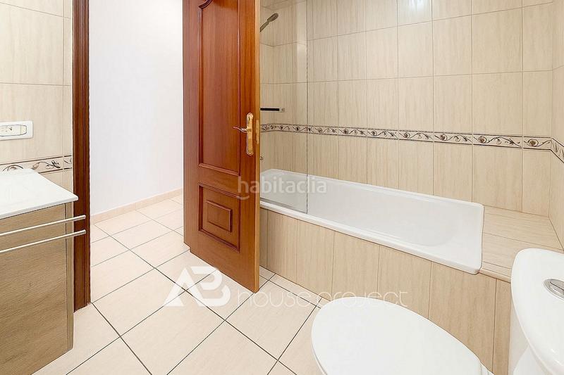 Foto eb013252-be7a-4b79-b104-262c77d65fd4. Reihenhaus mit parking in Valle San Lorenzo Arona