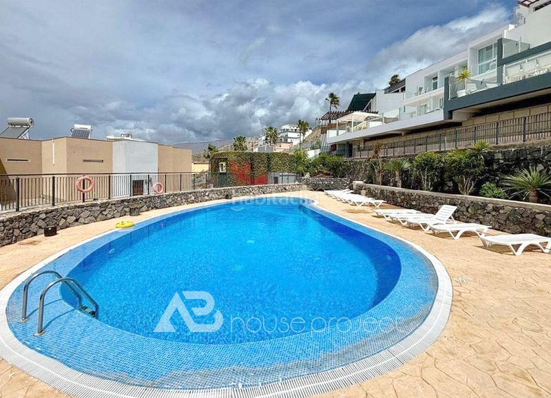 Foto 14d75763-f419-4aab-9536-dd8bd811f51e. Xalet amb aparcament piscina a San Eugenio Alto Adeje