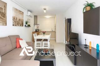 Flat in Calle León Felipe