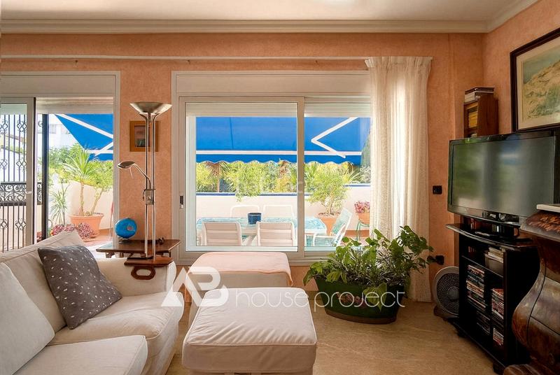 Foto 21db6a7b-8261-4772-a3fa-11e67836a747. Pis amb aparcament piscina a Los Cristianos Arona