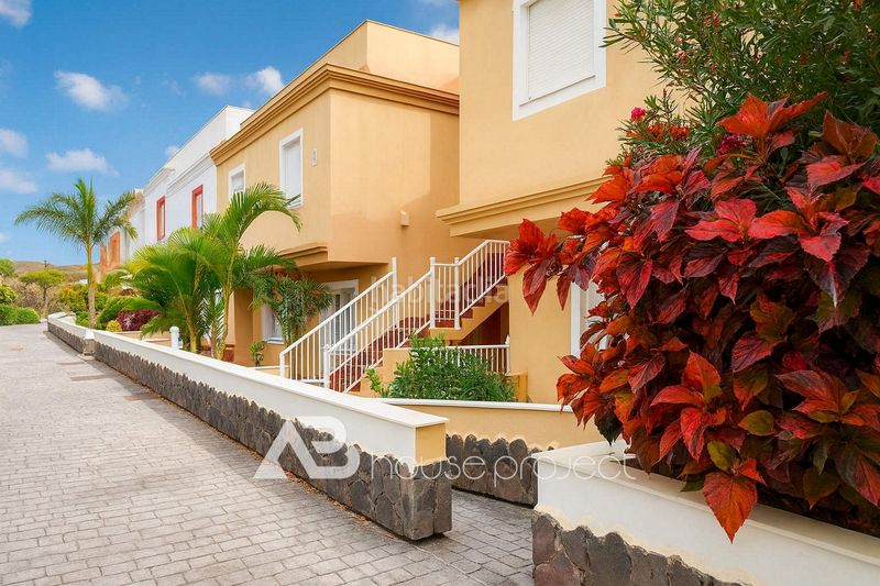 Foto 7170a217-16a5-4dbb-9979-3158f3f4e74c. Pis amb aparcament piscina a Chayofa Arona