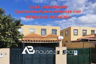 Casa adossada a Calle Zodiaco 36