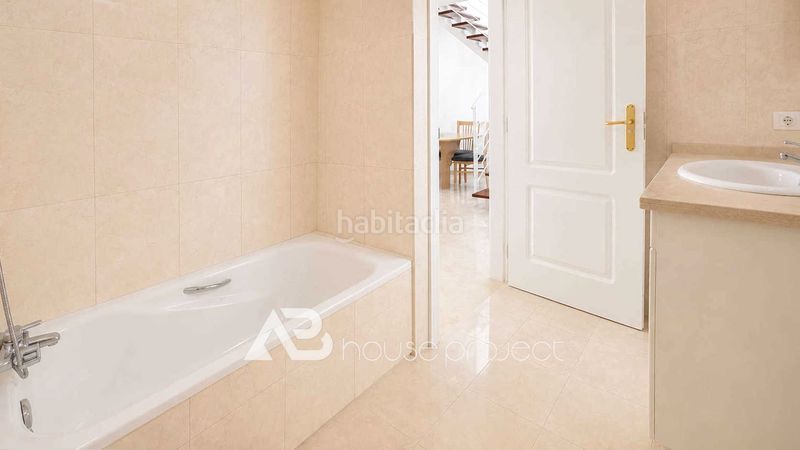 Foto d1bc8bd4-f980-4600-927d-7718123b74c8. Àtic amb aparcament piscina a Palm - Mar Arona
