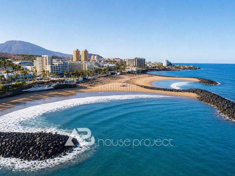 Foto 086937fd-2a21-4a0f-8ef7-d46fe18df2bc. Xalet amb aparcament a Playa de las Américas Adeje