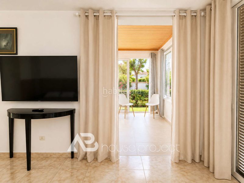 Foto a2ac7310-3278-44b4-ad84-9274b2cd0788. Xalet amb aparcament a Playa de las Américas Adeje