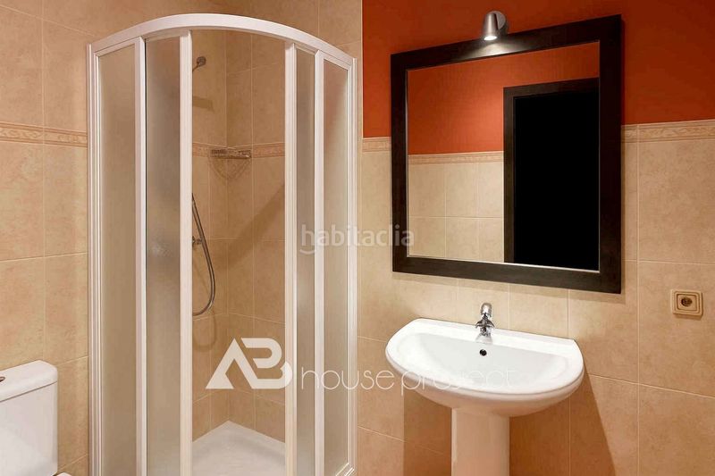 Foto ad799003-5b0d-4b7d-b88c-e2c24d3ce453. Edificio in avenida de lugo 89 in Monterroso