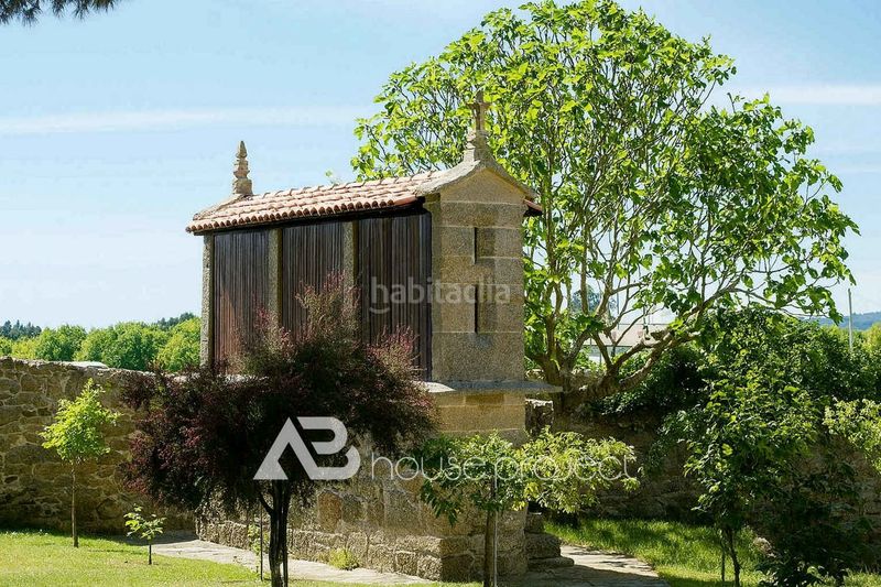 Foto ad7a06bc-d379-4717-98ab-d8017a9b3ba8. Edificio in avenida de lugo 89 in Monterroso