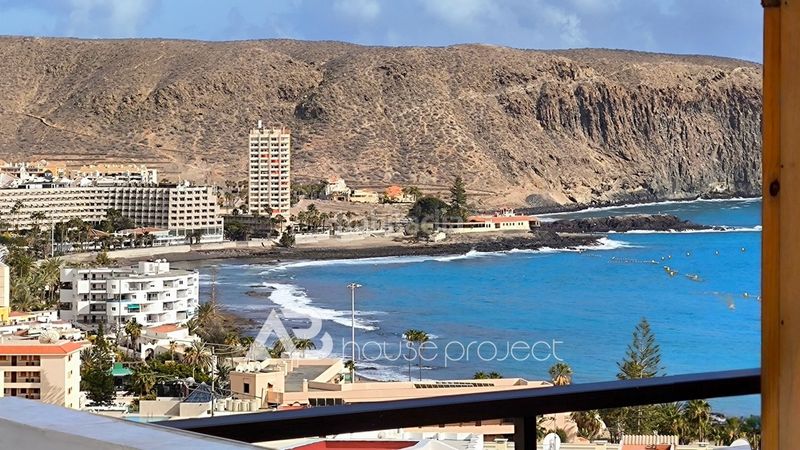 Foto fbaa1f32-ac56-4360-aca3-669b82ddf5b5. Pis amb piscina a Los Cristianos Arona