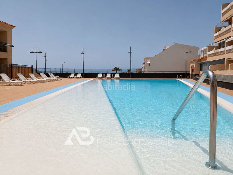 Foto 31f32c84-5a1e-4326-9968-861b37fa776e. Pis amb aparcament piscina a Los Cristianos Arona