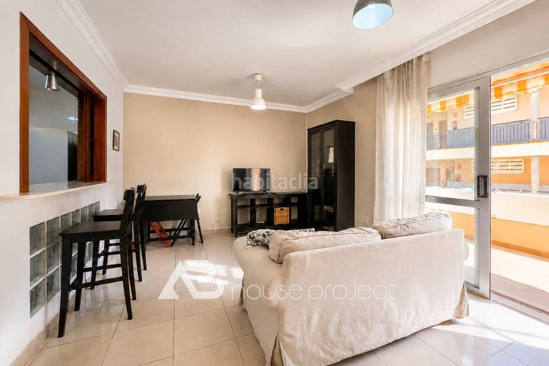 Foto f3391063-5eb5-4337-9cab-b54cbcb431c8. Pis amb aparcament piscina a Los Cristianos Arona