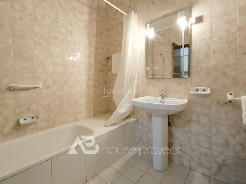 Foto bbd84720-e4de-46e4-b96d-e7cbb10555c2. Estudio en pasaje austria 9m en San Eugenio Alto Adeje