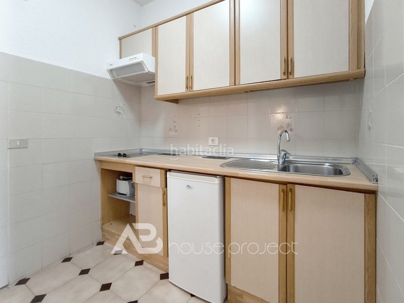 Foto d43a6854-89ba-4b4b-820d-ac0e71d0138e. Estudio en pasaje austria 9m en San Eugenio Alto Adeje