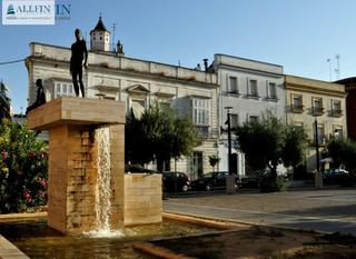 Casa a Centro. Finca urbana centríca