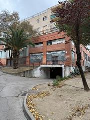 Car parking in Avenida del ejército 32