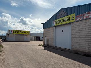 Industrial building in Calle León 1