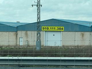 Nau industrial  Calle tigre 18. Nave industrial