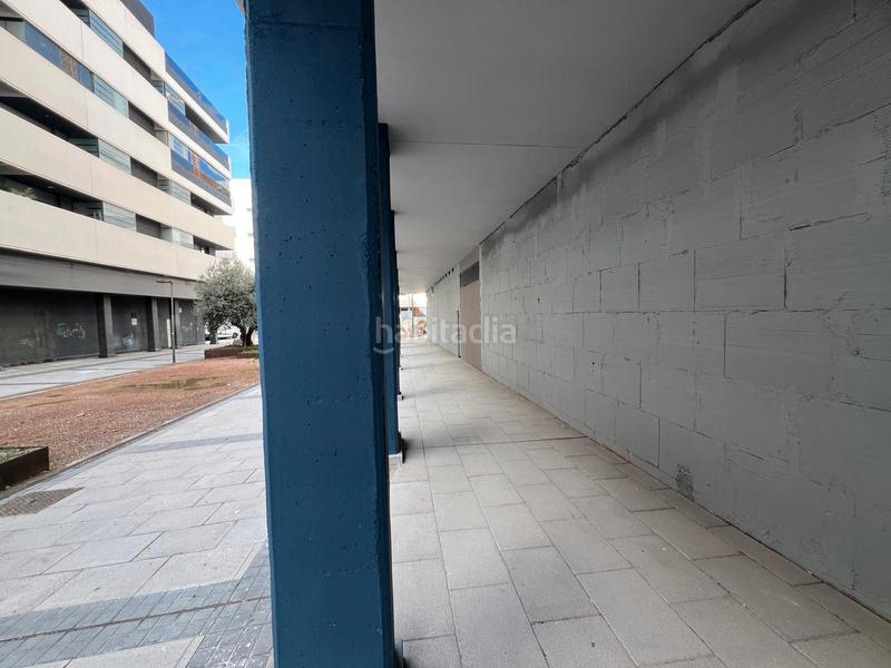 Foto f1a3d8fe-7e7f-4b27-89a1-821745c48c02. Affitto locale commerciale in Centro Arganda del Rey