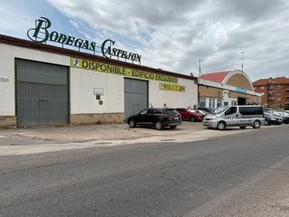 Nave industrial en Calle real 118. Edifico comercial