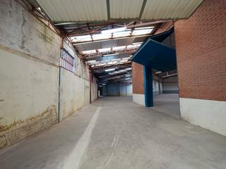 Miete Fabrikhalle in Camino san martín de la vega 77. Nave industrial