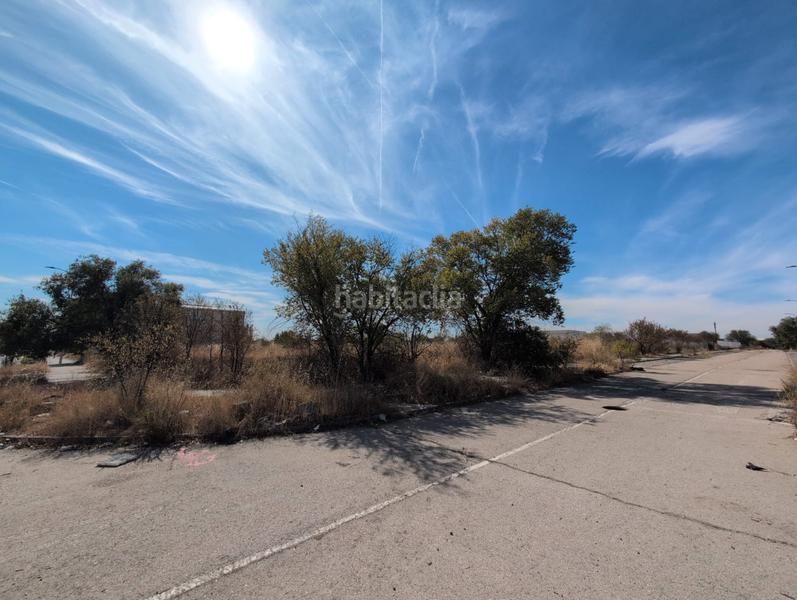 Foto 1c1636c7-35ac-4559-ac8f-f2e0fffec155. Solar industrial en calle vigil 18 nave comercial en Madrid