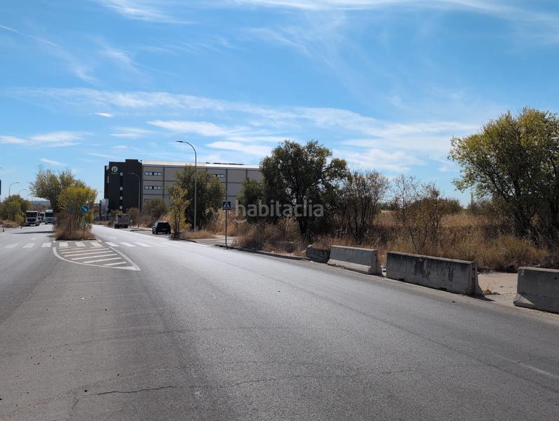 Foto 9d46b2df-4518-4eb1-9d8a-6ab63378fd38. Solar industrial en calle vigil 18 nave comercial en Madrid