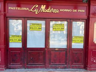 Location Local commercial à Calle tiendas 9. Local comercial