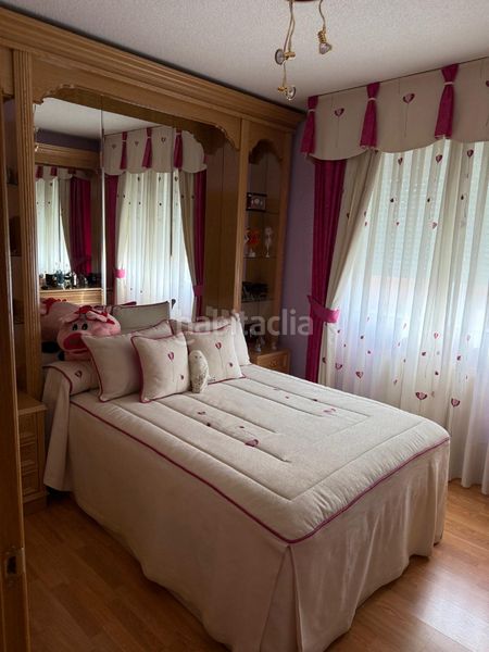 Foto 68e12670-9b7f-4e01-b18f-dabe0a84bf91. Casa adossada amb xemeneia calefacció a El Mirador-El Grillero Arganda del Rey