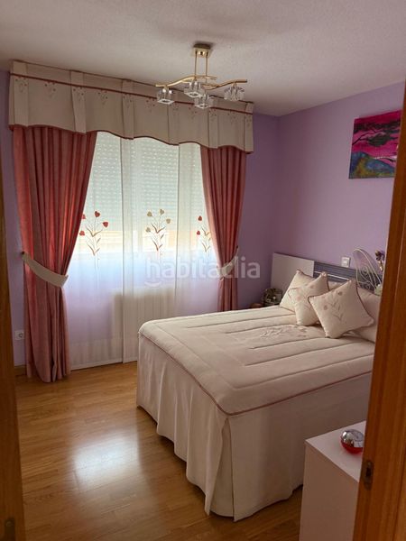 Foto 744a4cc4-e1d9-4160-b2d8-0cf66b58b372. Casa adossada amb xemeneia calefacció a El Mirador-El Grillero Arganda del Rey