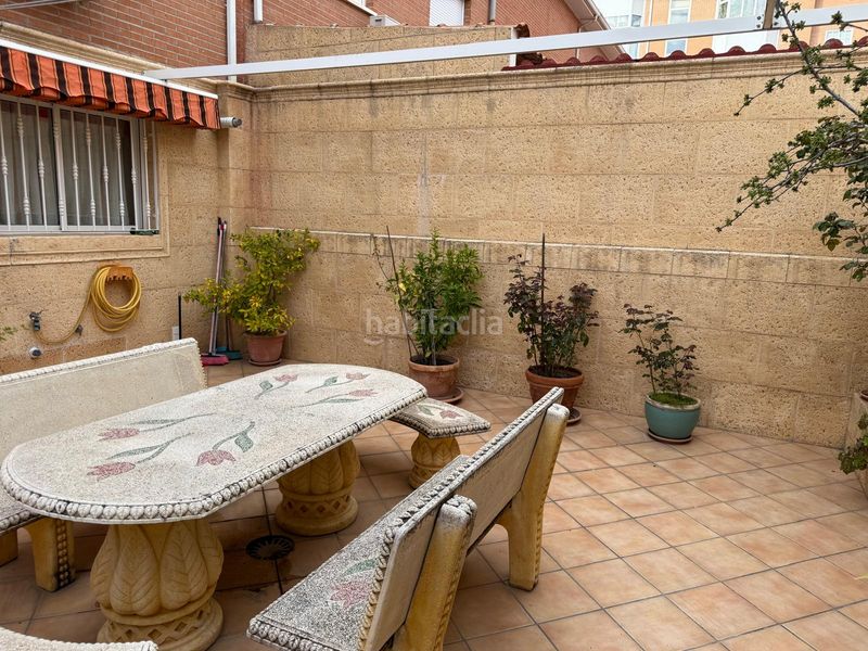 Foto c06133f2-0dfb-4de8-a6b3-0a84da465c05. Casa adossada amb xemeneia calefacció a El Mirador-El Grillero Arganda del Rey