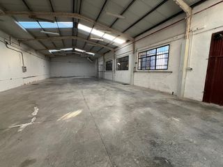 Rent Industrial building in Calle oviedo 2. Nave industrial en arganda del rey