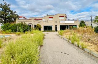 Industrial building in Calle areneros 8. Nave industrial