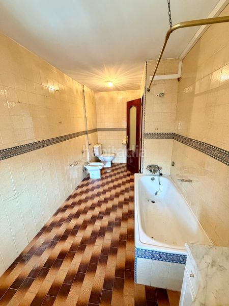 Foto 5af7c1c8-3594-4dcf-bfc2-3d94d91e6b5d. Xalet a calle picos de europa 5 a La Poveda Arganda del Rey