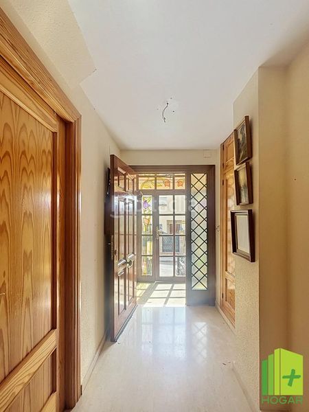 Foto 86919180-555d-40a6-8ae6-287d28cb76a3. Casa aparellada amb piscina a Jabalcuz Jaén