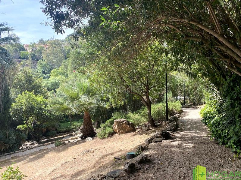 Foto a2531a2b-8c90-4d82-b544-d1a0ca75698b. Casa aparellada amb piscina a Jabalcuz Jaén