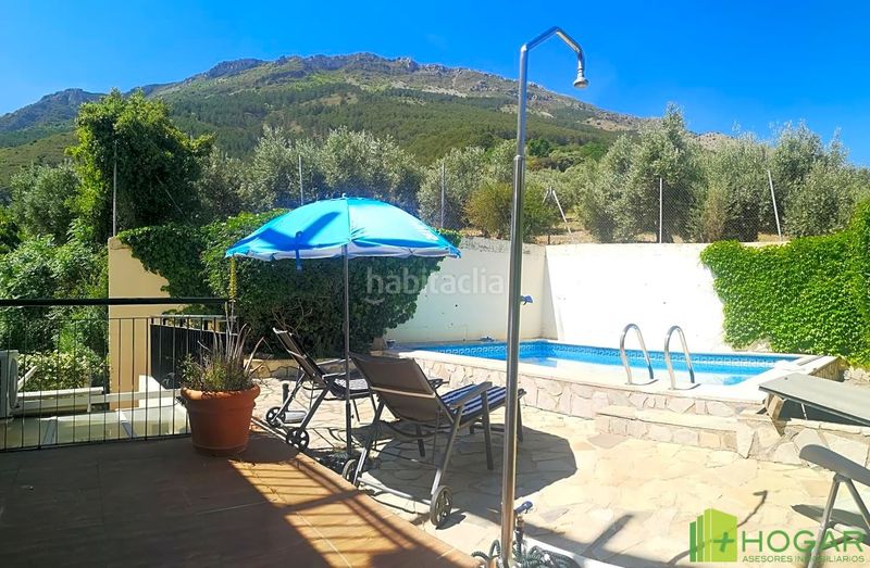 Foto d6d26cdf-c1bd-4570-a93b-957444087702. Casa aparellada amb piscina a Jabalcuz Jaén