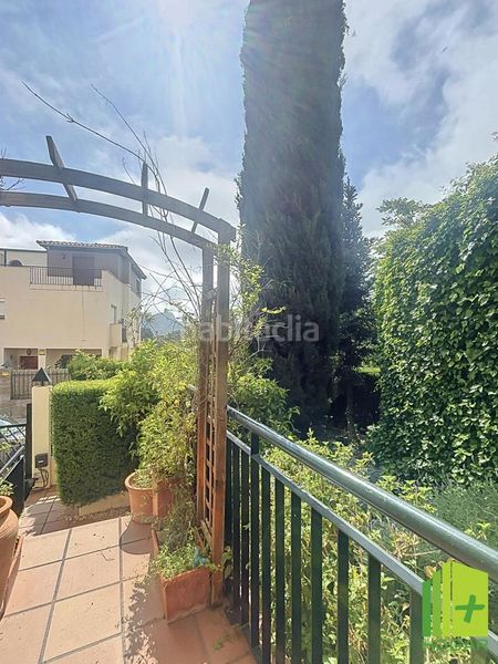 Foto ed1d5ec4-ae98-4995-b2d7-7a1696925c0d. Casa aparellada amb piscina a Jabalcuz Jaén