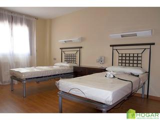 Affitto Piccolo appartamento in Guardia de Jaén (La). Amplio apartamento con bonita terraza de 18 m2 junto a jaén capi