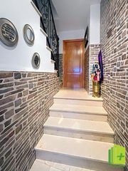Casa adossada a Ctra. Circunvalación - La Magdalena. Un descubrimiento inesperado. vivienda o inversión?