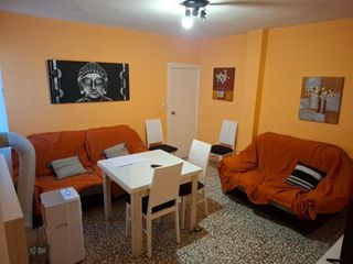 Lloguer Pis a Peñamefecit - Avda Barcelona. Piso ideal para estudiantes en la mejor zona de jaén  zona renfe