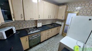 Rent Flat in Peñamefecit - Avda Barcelona. Piso para estudiantes en la mejor zona de jaén  zona renfe